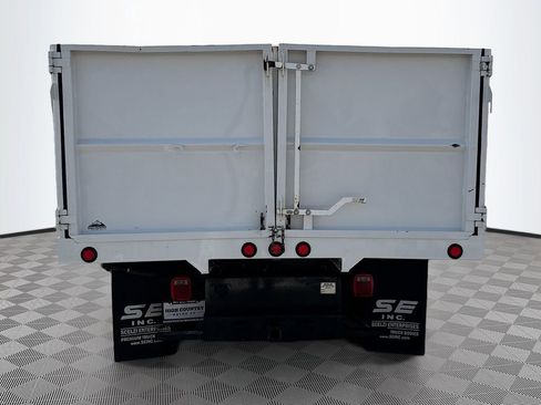 Used 2023 Ford F550 4x4 Regular Cab Super Duty image 7