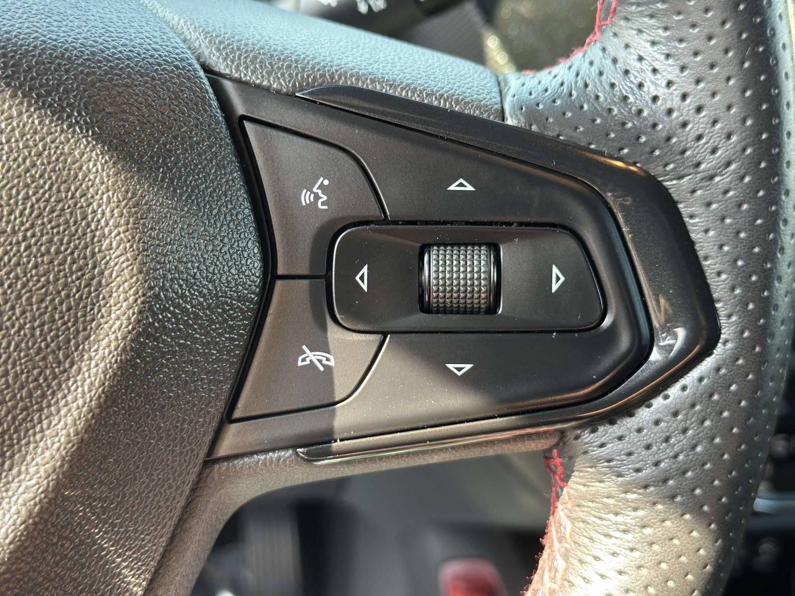 Used 2023 Chevrolet TrailBlazer RS w/ Convenience Package FWD image 18
