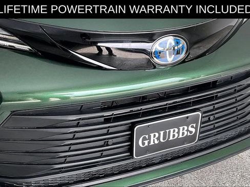 Used 2025 Toyota Sienna XLE Woodland Edition AWD/4WD image 36