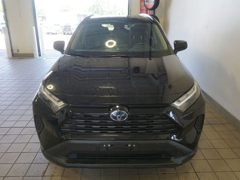 Used 2023 Toyota RAV4 LE AWD/4WD image 11