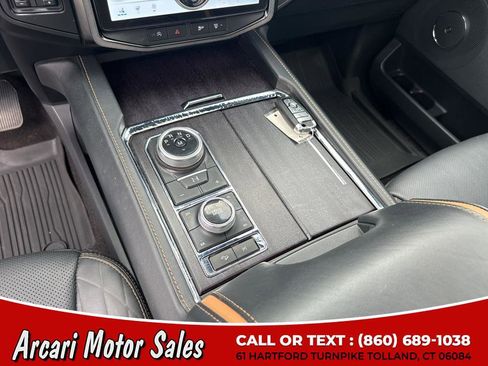 Used 2023 Ford Expedition Platinum image 21