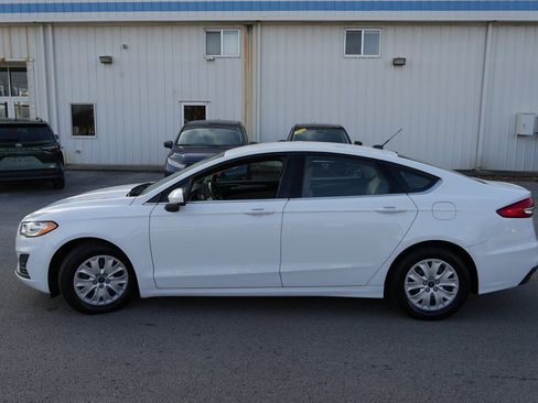 Used 2019 Ford Fusion S image 10