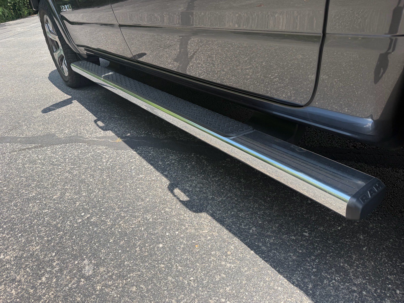 Used 2022 RAM 1500 Laramie AWD/4WD image 12