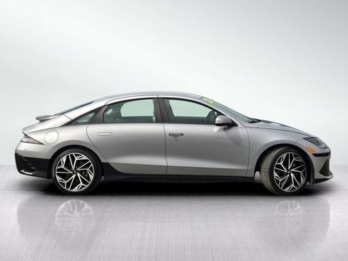 Used 2023 Hyundai Ioniq 6 SEL RWD image 3
