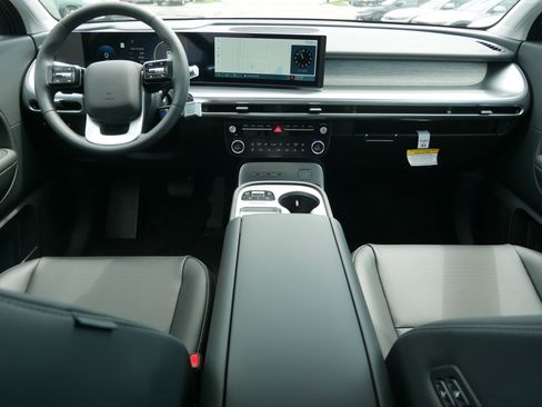 New 2026 Hyundai Ioniq 9 SEL image 9