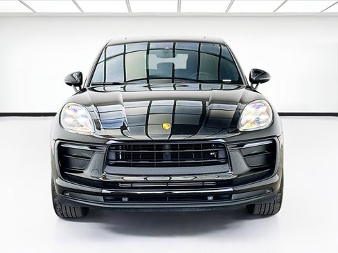 Used 2022 Porsche Macan image 2