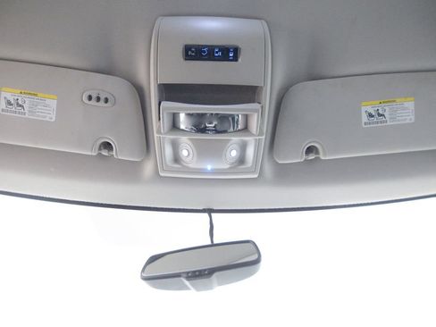 Used 2012 Chrysler Town & Country Touring image 25