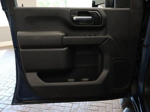 Used 2020 Chevrolet Silverado 2500 Custom w/ Custom Convenience Package AWD/4WD image 16