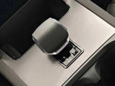 Certified 2025 Land Rover Discovery Sport S image 16