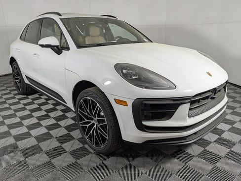 New 2026 Porsche Macan image 9