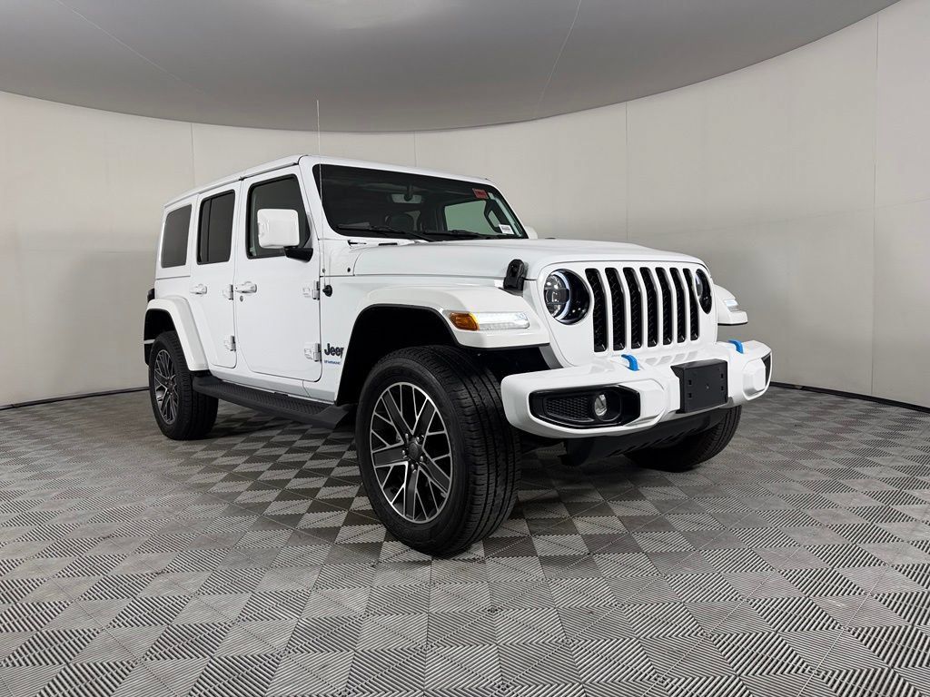 Certified 2023 Jeep Wrangler Unlimited Sahara AWD/4WD image 5