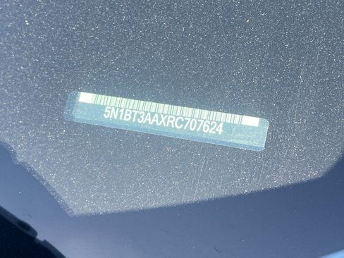 Used 2024 Nissan Rogue S FWD image 4