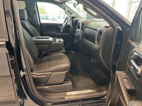 Used 2020 Chevrolet Silverado 1500 RST image 17