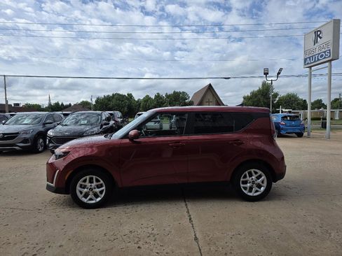 Used 2025 Kia Soul S FWD image 4