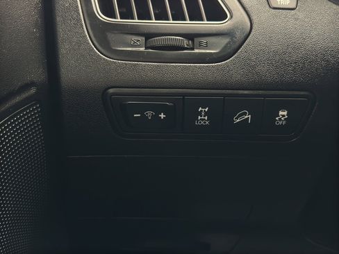 Used 2012 Hyundai Tucson GLS image 18