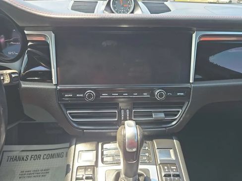 Used 2019 Porsche Macan AWD/4WD image 22