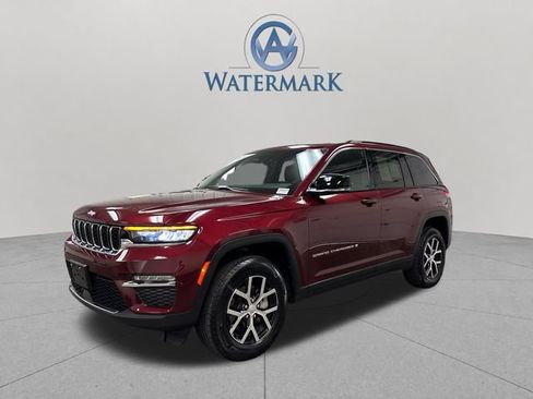 Used 2025 Jeep Grand Cherokee Limited AWD/4WD image 1