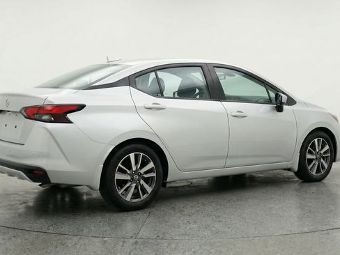 Used 2025 Nissan Versa SV image 9