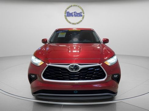 Used 2020 Toyota Highlander LE AWD/4WD image 6