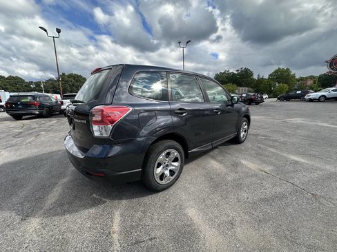 Used 2018 Subaru Forester 2.5i image 3