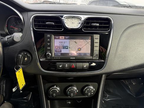 Used 2012 Chrysler 200 S image 16