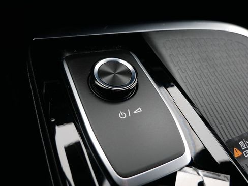 Used 2025 Buick Enclave Preferred image 21