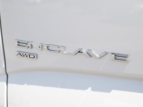 Used 2023 Buick Enclave Essence w/ LPO, Touring Package image 12