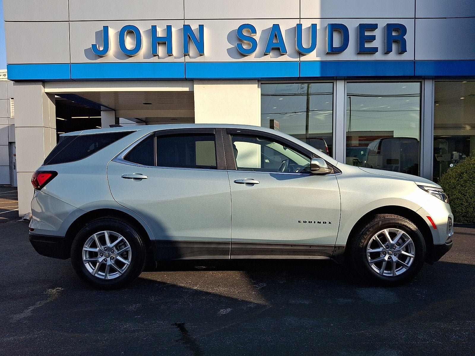 Used 2022 Chevrolet Equinox LT AWD/4WD image 7