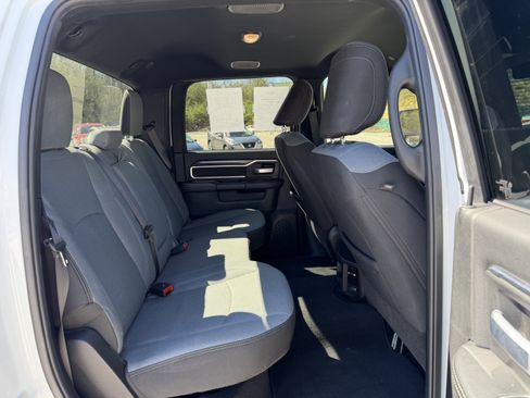 Used 2024 RAM 2500 Big Horn w/ Bed Utility Group image 9