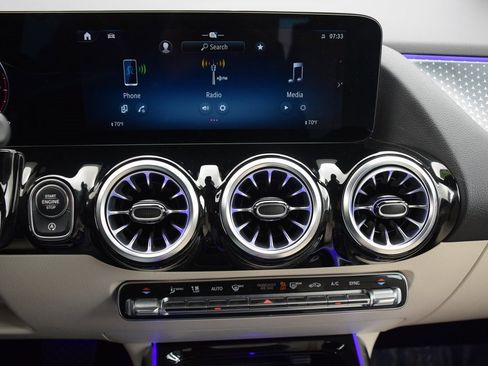 Certified 2025 Mercedes-Benz GLA 250 image 25