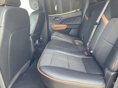 Used 2024 GMC Canyon AT4 AWD/4WD image 15
