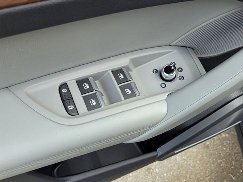 Used 2022 Audi Q5 2.0T Premium Plus w/ Premium Plus Package image 12