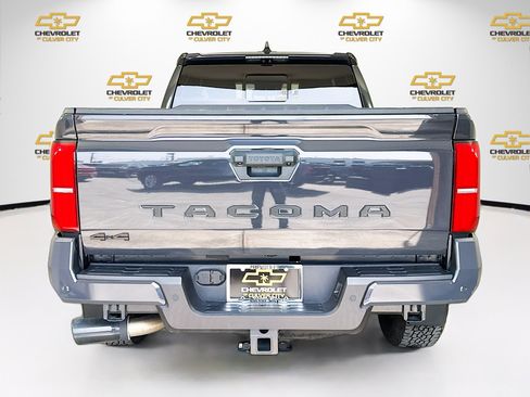 Used 2024 Toyota Tacoma TRD Off-Road w/ TRD Off Road Premium Package AWD/4WD image 7