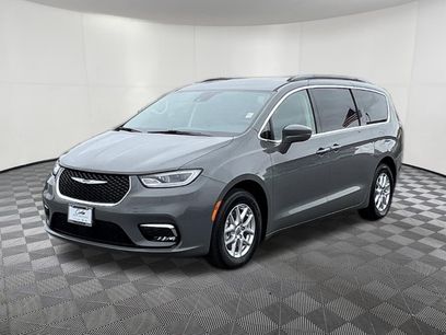 Used 2022 Chrysler Pacifica Touring-L