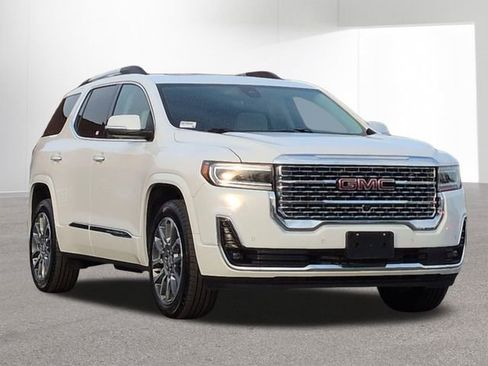 Used 2023 GMC Acadia Denali w/ Denali Technology Package image 3