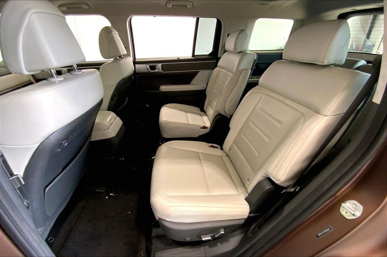 Used 2024 Hyundai Santa Fe Calligraphy FWD image 24