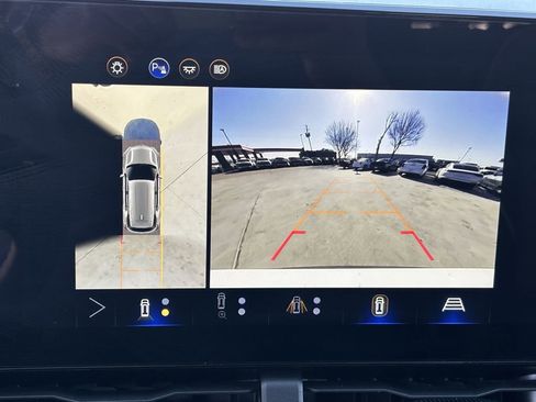 Used 2025 Chevrolet Equinox LT w/ Convenience Package II image 15