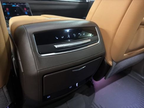 Certified 2026 Cadillac Escalade Luxury w/ LPO, Floor Liner Package RWD image 36