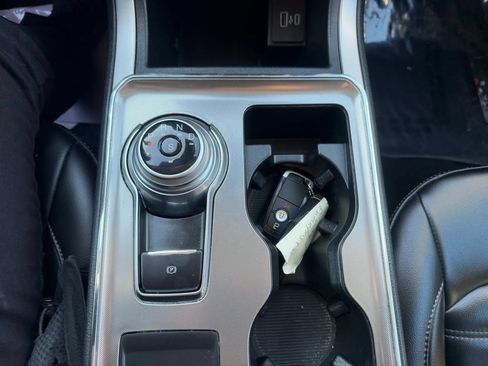 Used 2022 Ford Edge SEL AWD/4WD image 21