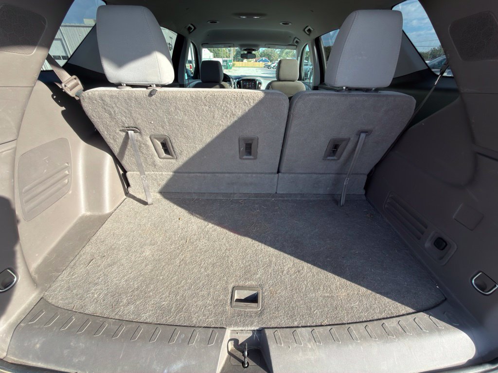 Used 2018 Chevrolet Traverse LT FWD image 16