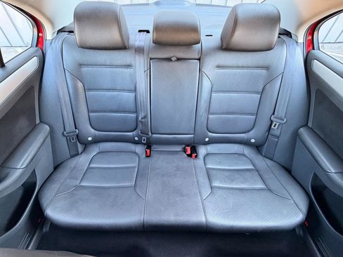Used 2014 Volkswagen Jetta SE FWD image 12