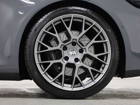 Certified 2025 Porsche 911 Carrera RWD image 38