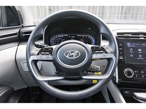Used 2023 Hyundai Tucson SE FWD image 16