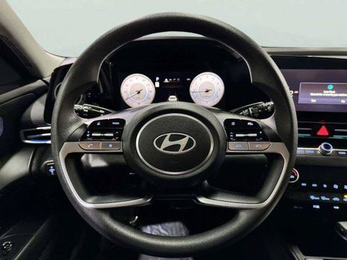 Used 2024 Hyundai Elantra SEL FWD image 29