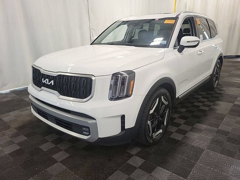 Used 2024 Kia Telluride EX X-Line AWD/4WD image 2