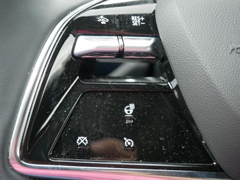 Used 2024 Cadillac Lyriq Luxury w/ LPO, Floor Liner Package AWD/4WD image 27