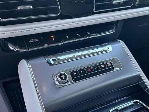 New 2026 Lincoln Aviator AWD image 30