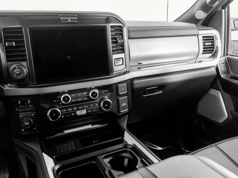 Used 2025 Ford F250 Platinum image 32