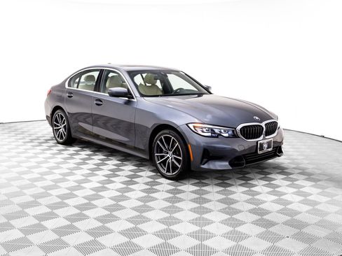 Used 2020 BMW 330i xDrive Sedan w/ Driving Assistance Package image 9
