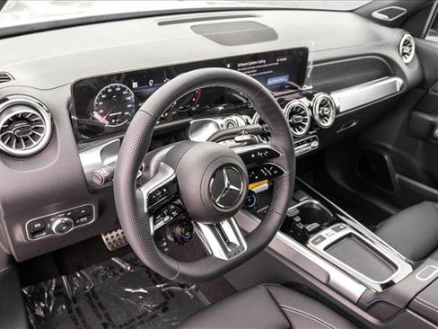 New 2026 Mercedes-Benz GLB 35 AMG 4MATIC image 10